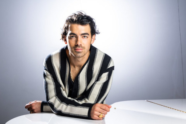 Joe JonasɹEVO ICL ıı